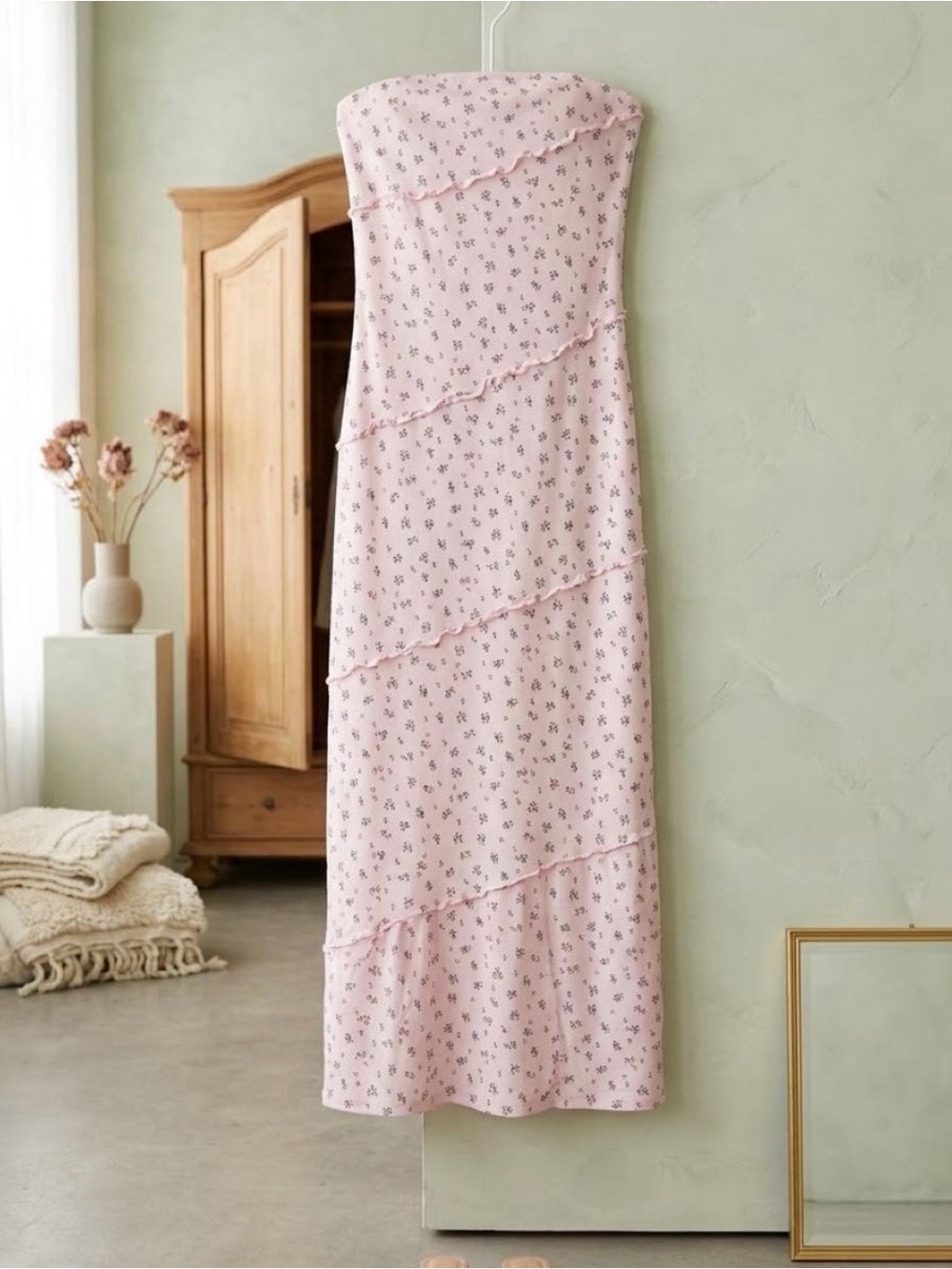 SHEIN Pink Floral Strapless Tiered Maxi Dress